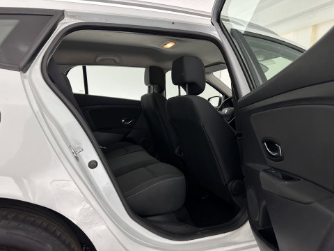 Renault Mégane Estate 1.5 dCi Expression *NAVI-FULLMAP | AIRCO | CRUISE | PDC | TOWBAR*