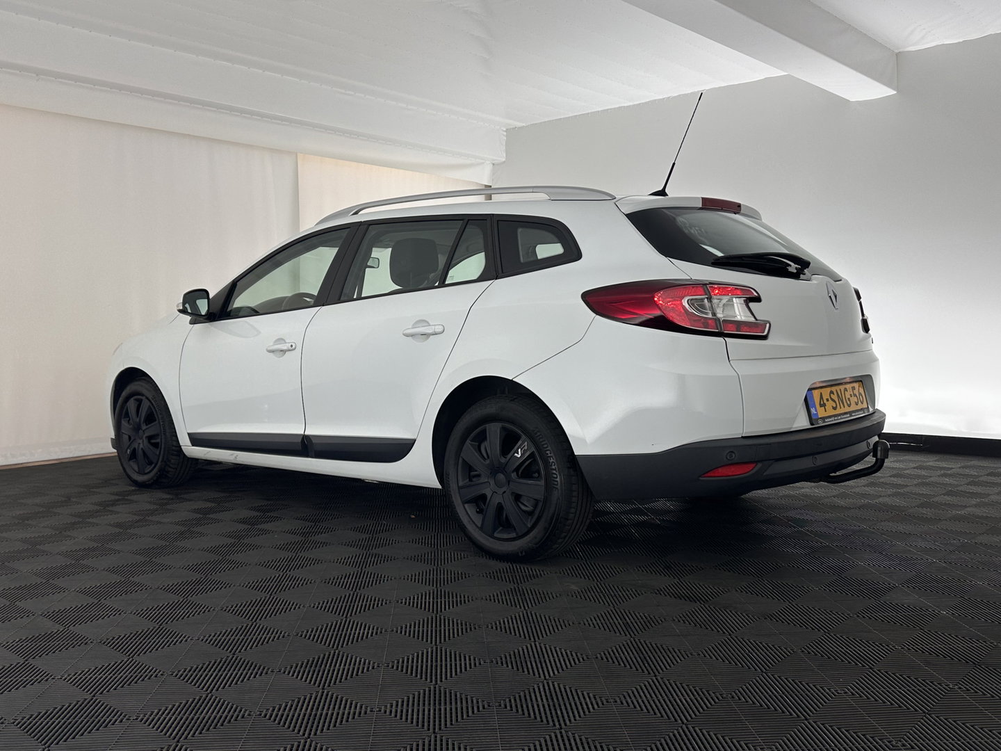Renault Mégane Estate 1.5 dCi Expression *NAVI-FULLMAP | AIRCO | CRUISE | PDC | TOWBAR*