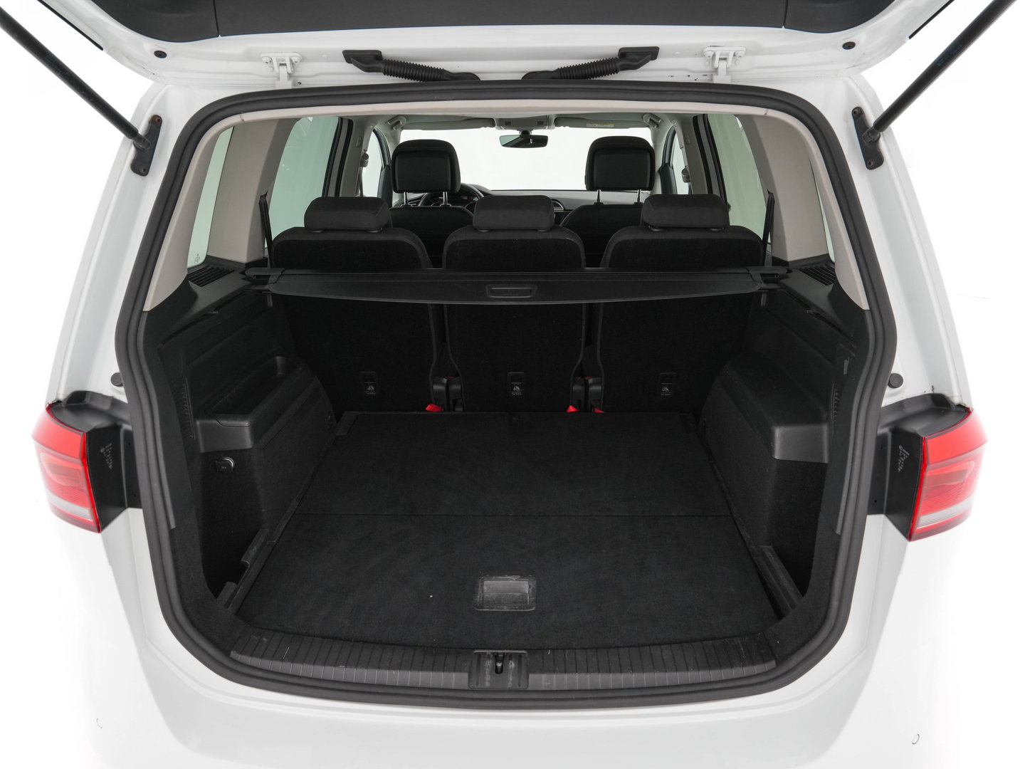 Volkswagen Touran 1.2 TSI Connected Series *NAVI-FULLMAP | HEATED-COMFORTSEATS | MASSAGE | PRIVACYGLASS | DAB | ECC | PDC | CRUISE | TOWBAR | 16''ALU*