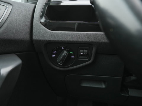 Volkswagen Touran 1.2 TSI Connected Series *NAVI-FULLMAP | HEATED-COMFORTSEATS | MASSAGE | PRIVACYGLASS | DAB | ECC | PDC | CRUISE | TOWBAR | 16''ALU*