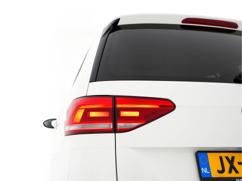 Volkswagen Touran 1.2 TSI Connected Series *NAVI-FULLMAP | HEATED-COMFORTSEATS | MASSAGE | PRIVACYGLASS | DAB | ECC | PDC | CRUISE | TOWBAR | 16''ALU*
