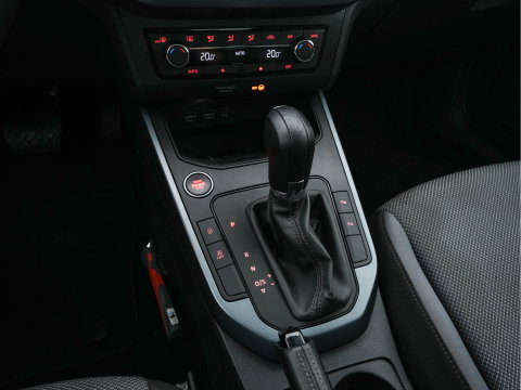 SEAT Arona 1.0 TSI Style Business Intense (INCL-BTW) Aut. *ADAPTIVE-CRUISE | NAVI-FULLMAP | KEYLESS | CAMERA | DAB | CARPLAY | PRIVACY-GLASS | ECC | PDC | 16''ALU*