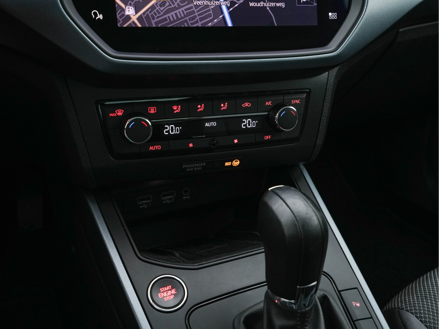 SEAT Arona 1.0 TSI Style Business Intense (INCL-BTW) Aut. *ADAPTIVE-CRUISE | NAVI-FULLMAP | KEYLESS | CAMERA | DAB | CARPLAY | PRIVACY-GLASS | ECC | PDC | 16''ALU*