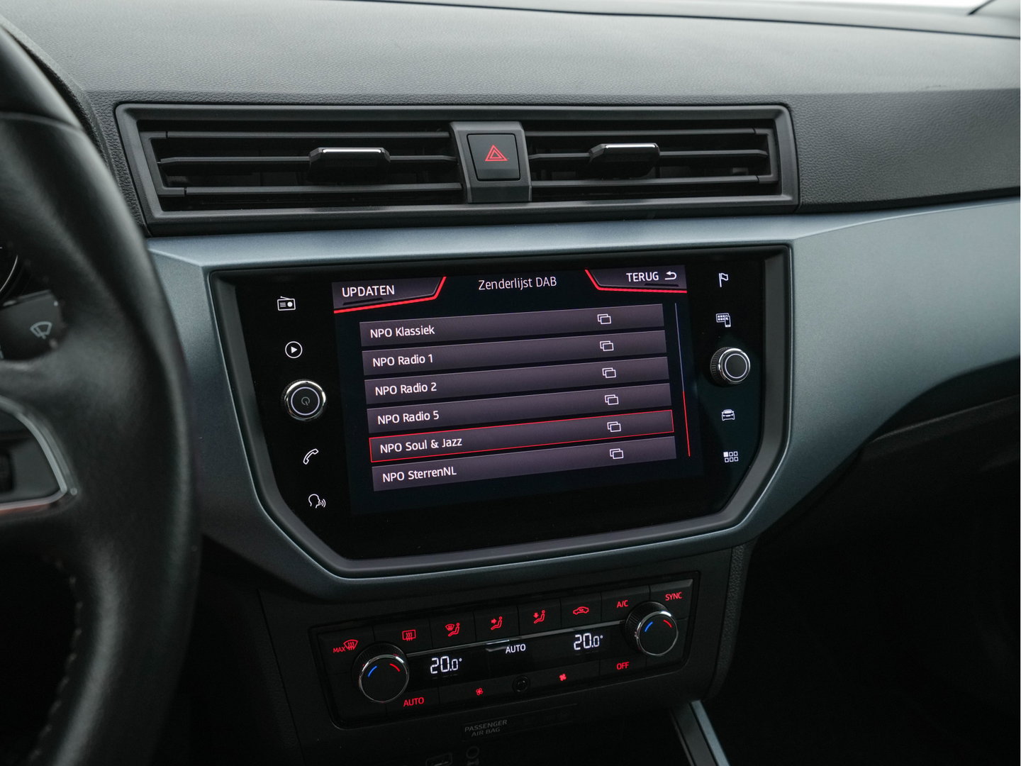 SEAT Arona 1.0 TSI Style Business Intense (INCL-BTW) Aut. *ADAPTIVE-CRUISE | NAVI-FULLMAP | KEYLESS | CAMERA | DAB | CARPLAY | PRIVACY-GLASS | ECC | PDC | 16''ALU*