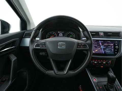 SEAT Arona 1.0 TSI Style Business Intense (INCL-BTW) Aut. *ADAPTIVE-CRUISE | NAVI-FULLMAP | KEYLESS | CAMERA | DAB | CARPLAY | PRIVACY-GLASS | ECC | PDC | 16''ALU*