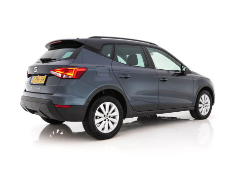 SEAT Arona 1.0 TSI Style Business Intense (INCL-BTW) Aut. *ADAPTIVE-CRUISE | NAVI-FULLMAP | KEYLESS | CAMERA | DAB | CARPLAY | PRIVACY-GLASS | ECC | PDC | 16''ALU*