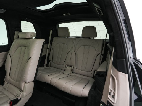 BMW X7 xDrive40i High Executive [ 7-Pers. ] *PANO | LEATHER | LASER-LIGHT | HEAD-UP | ADAPTIVE-CRUISE | BLINDSPOT | SOFT-CLOSE | BOWERS&WILKINS | MEMORY-PACK | DIGI-COCKPIT | KEYLESS | DAB+ | TOPVIEW | HEATED-COMFORTSEATS | 20''ALU*