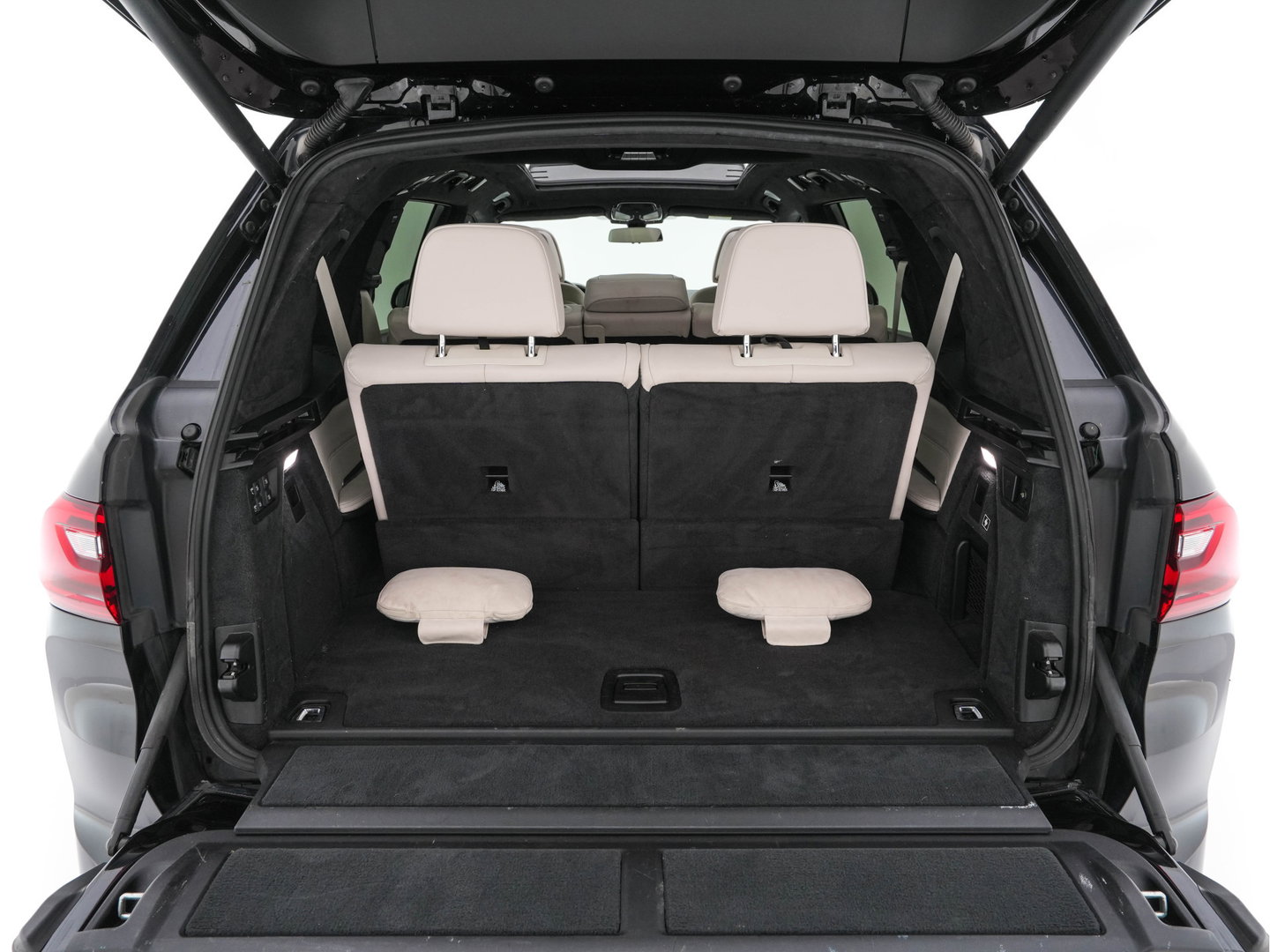 BMW X7 xDrive40i High Executive [ 7-Pers. ] *PANO | LEATHER | LASER-LIGHT | HEAD-UP | ADAPTIVE-CRUISE | BLINDSPOT | SOFT-CLOSE | BOWERS&WILKINS | MEMORY-PACK | DIGI-COCKPIT | KEYLESS | DAB+ | TOPVIEW | HEATED-COMFORTSEATS | 20''ALU*