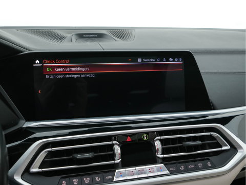BMW X7 xDrive40i High Executive [ 7-Pers. ] *PANO | LEATHER | LASER-LIGHT | HEAD-UP | ADAPTIVE-CRUISE | BLINDSPOT | SOFT-CLOSE | BOWERS&WILKINS | MEMORY-PACK | DIGI-COCKPIT | KEYLESS | DAB+ | TOPVIEW | HEATED-COMFORTSEATS | 20''ALU*