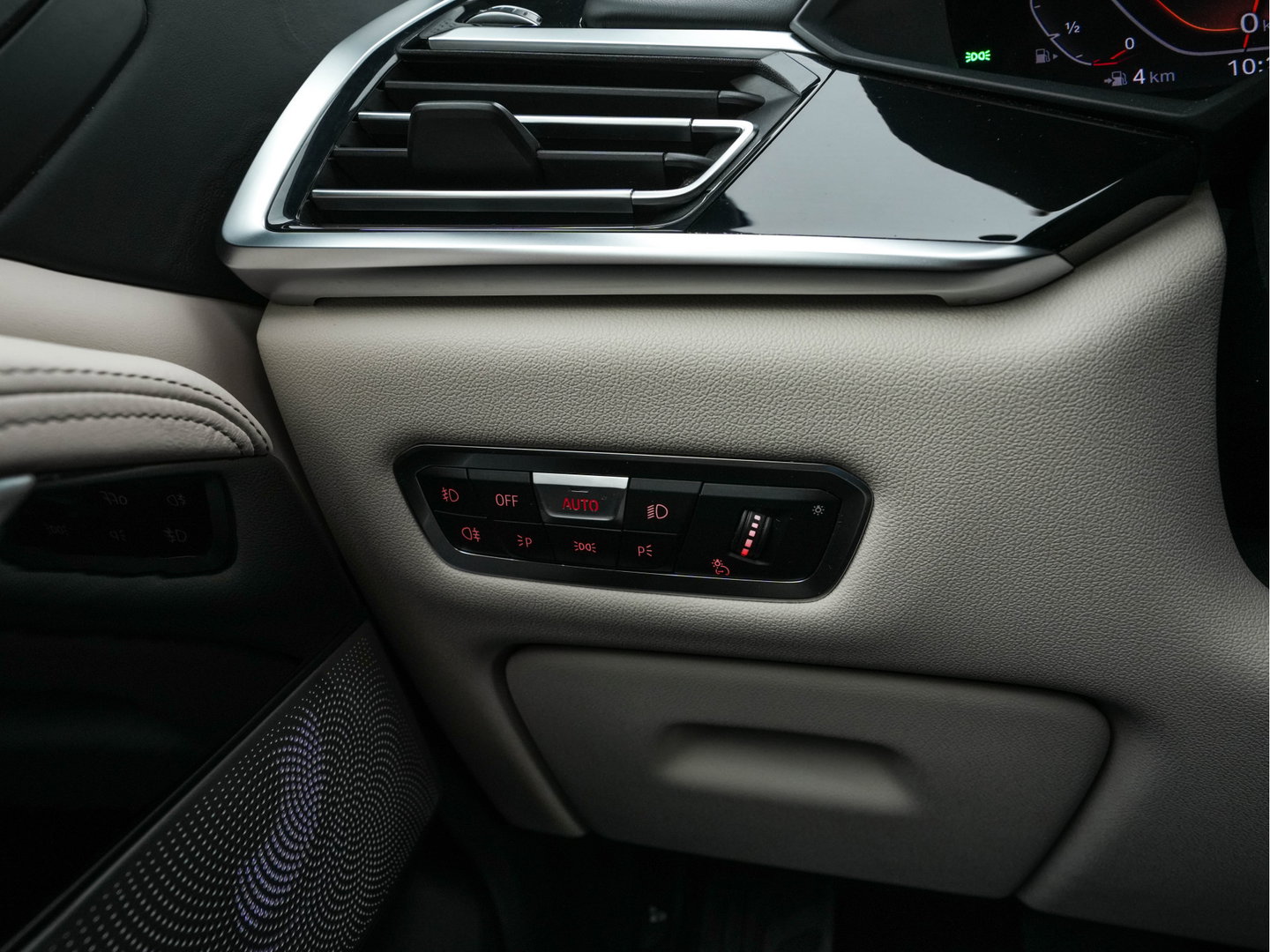 BMW X7 xDrive40i High Executive [ 7-Pers. ] *PANO | LEATHER | LASER-LIGHT | HEAD-UP | ADAPTIVE-CRUISE | BLINDSPOT | SOFT-CLOSE | BOWERS&WILKINS | MEMORY-PACK | DIGI-COCKPIT | KEYLESS | DAB+ | TOPVIEW | HEATED-COMFORTSEATS | 20''ALU*
