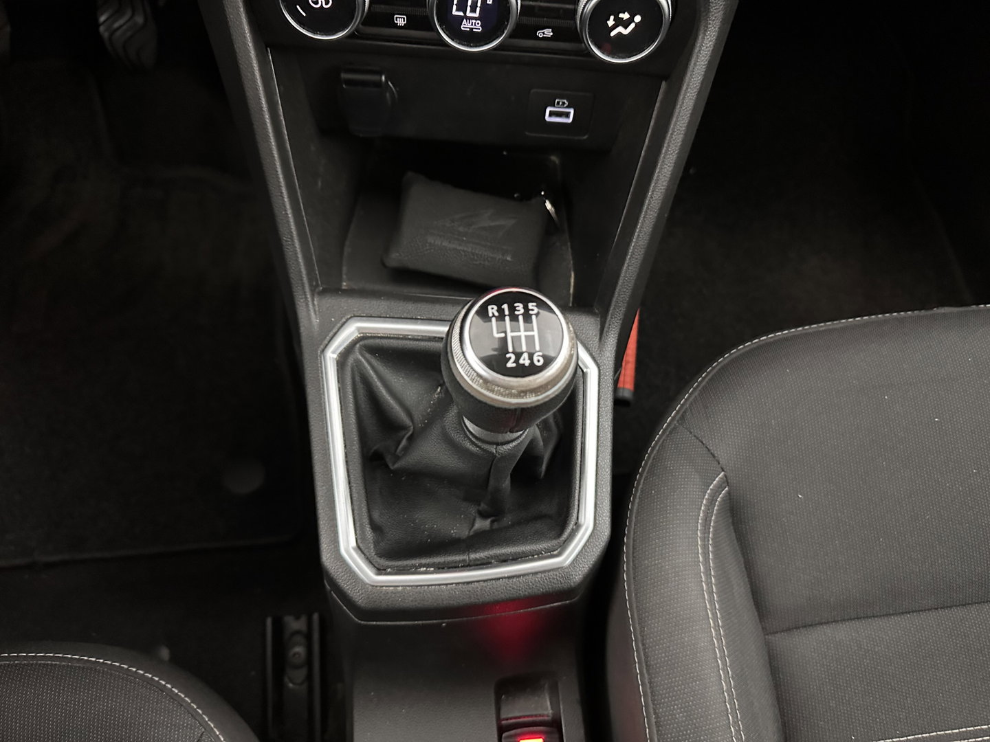 Dacia SANDERO Stepway 1.0 TCe 100 Bi-Fuel Comfort (INCL-BTW) *FULL-LED | NAVI-FULLMAP | BLINDSPOT | HEATED-COMFORTSEATS | CAMERA | KEYLESS | DAB | ECC | PDC | CRUISE | TOWBAR *