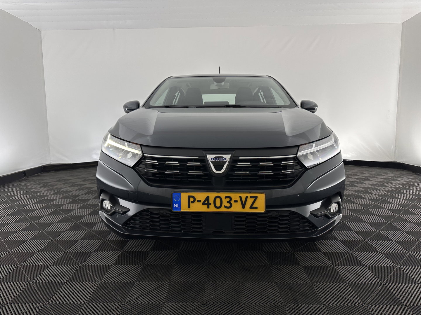 Dacia SANDERO Stepway 1.0 TCe 100 Bi-Fuel Comfort (INCL-BTW) *FULL-LED | NAVI-FULLMAP | BLINDSPOT | HEATED-COMFORTSEATS | CAMERA | KEYLESS | DAB | ECC | PDC | CRUISE | TOWBAR *