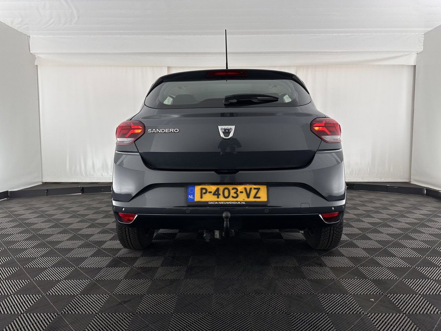 Dacia SANDERO Stepway 1.0 TCe 100 Bi-Fuel Comfort (INCL-BTW) *FULL-LED | NAVI-FULLMAP | BLINDSPOT | HEATED-COMFORTSEATS | CAMERA | KEYLESS | DAB | ECC | PDC | CRUISE | TOWBAR *