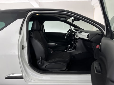 Citroën DS3 1.6 e-HDi So Chic *SPORT-SEATS | ECC | PDC | CRUISE | PRIVACY-GLASS | RADIO-CD *