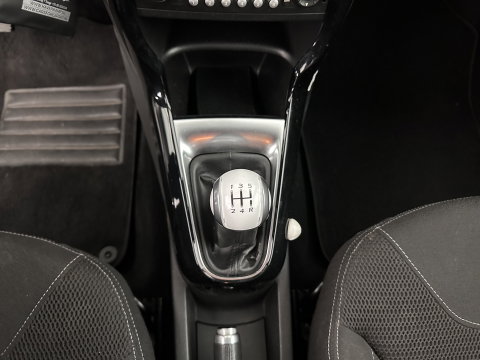 Citroën DS3 1.6 e-HDi So Chic *SPORT-SEATS | ECC | PDC | CRUISE | PRIVACY-GLASS | RADIO-CD *