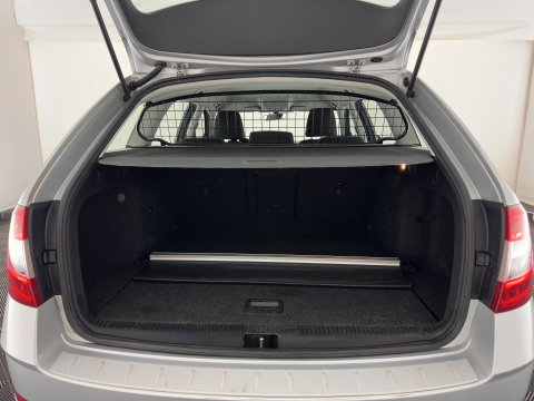 Škoda Octavia Combi 1.6 TDI Greentech Ambition Business (INCL-BTW) *NAVI-FULLMAP | COMFORTSEATS | ECC | AMUNDSEN-AUDIO | PARKPILOT | CRUISE | 16''ALU*