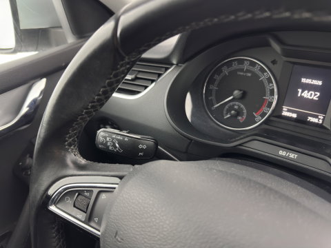 Škoda Octavia Combi 1.6 TDI Greentech Ambition Business (INCL-BTW) *NAVI-FULLMAP | COMFORTSEATS | ECC | AMUNDSEN-AUDIO | PARKPILOT | CRUISE | 16''ALU*
