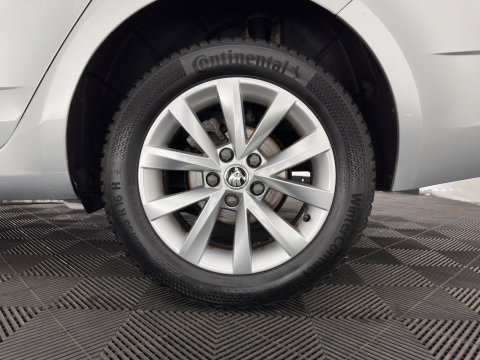 Škoda Octavia Combi 1.6 TDI Greentech Ambition Business (INCL-BTW) *NAVI-FULLMAP | COMFORTSEATS | ECC | AMUNDSEN-AUDIO | PARKPILOT | CRUISE | 16''ALU*