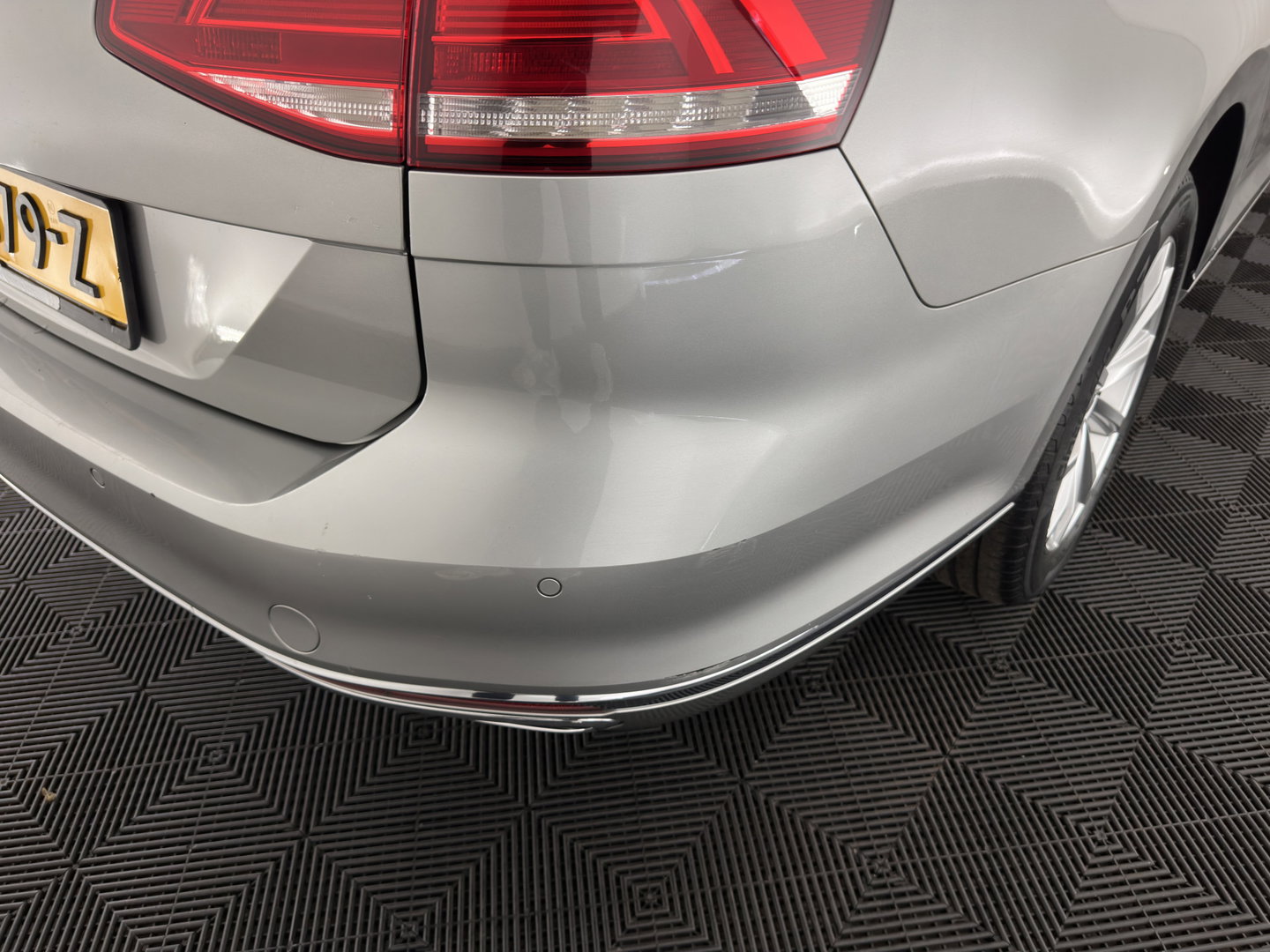 Volkswagen Passat Variant 1.4 TSI GTE (Plug-In) Aut. *FULL-LED | NAVI-FULLMAP | SPORTSEATS | PRIVACY-GLASS | ECC | PARKPILOT | CRUISE | TOWBAR | AMBIENTLIGHT | KEYLESS | 17''ALU*