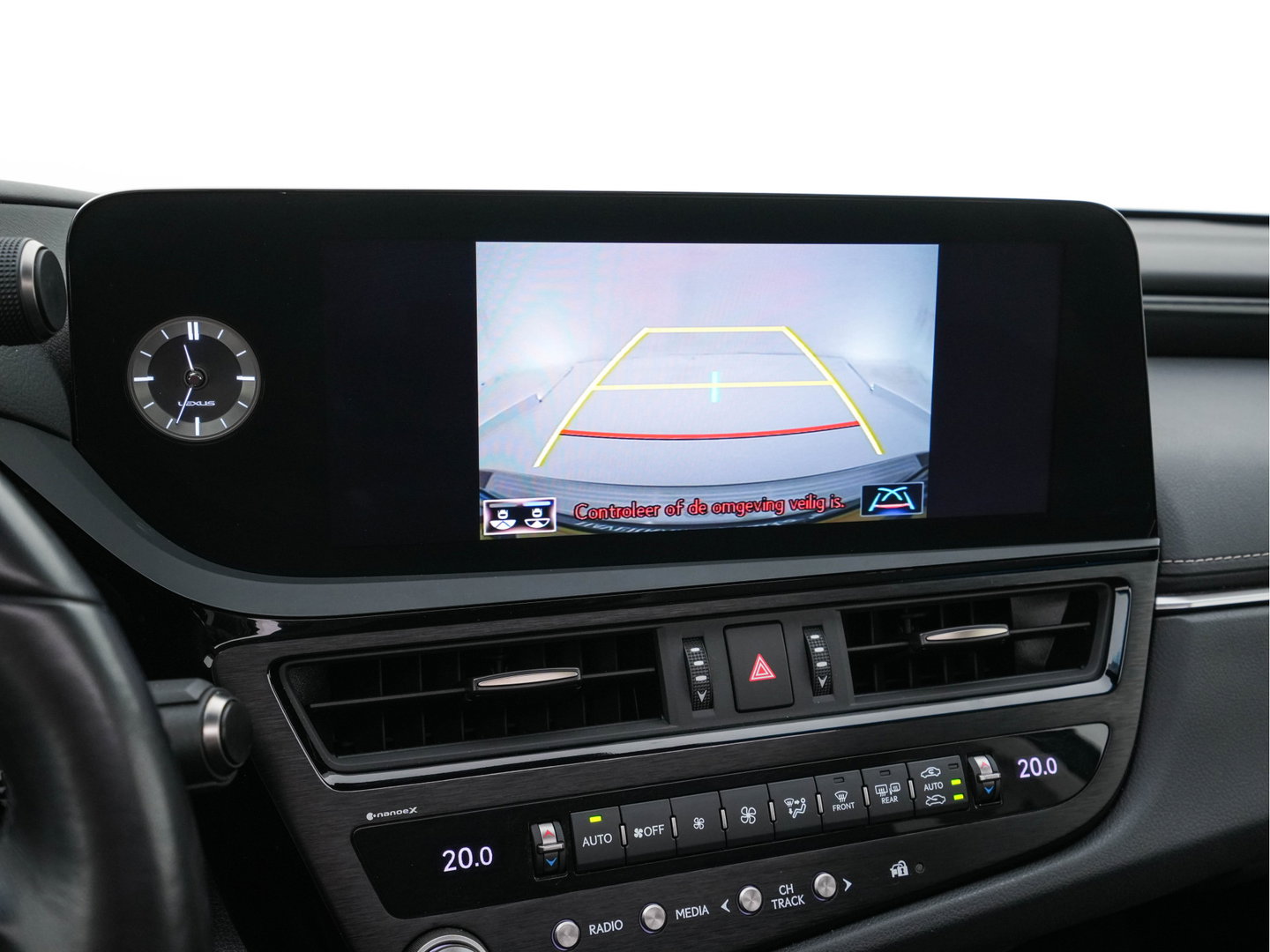 Lexus ES 300h Business Line (INCL-BTW) Aut. *PANO | LEATHER | FULL-LED | ADAPTIVE-CRUISE | BLINDSPOT | KEYLESS | CAMERA | HEATED-COMFORTSEATS | NAVI-FULLMAP | PRIVACY-GLASS | SHIFTPADDLES | ECC | PDC | 19''ALU*