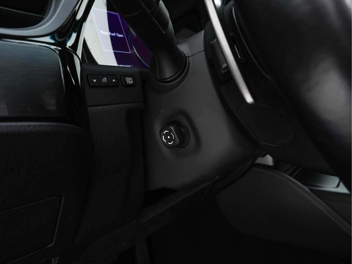 Lexus ES 300h Business Line (INCL-BTW) Aut. *PANO | LEATHER | FULL-LED | ADAPTIVE-CRUISE | BLINDSPOT | KEYLESS | CAMERA | HEATED-COMFORTSEATS | NAVI-FULLMAP | PRIVACY-GLASS | SHIFTPADDLES | ECC | PDC | 19''ALU*