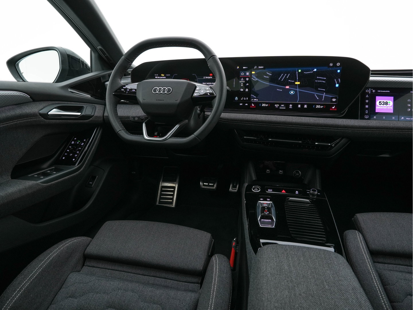 Audi A6 E-tron- Avant S edition 83 kWh [ 3-Fase-11kW ] {SOH-100%} (INCL-BTW) *MATRIX-LED | ADAPTIVE-CRUISE | TOP-VIEW | BLINDSPOT | KEYLESS | MEMORY-PACK | WIDESCREEN-COCKPIT | PRIVACY-GLASS | SHIFT-PADDLES | HEATED-SPORTSEATS | TOWBAR | 21''ALU*