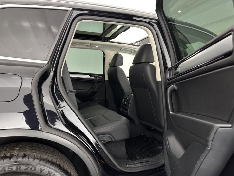 Volkswagen Touareg 3.0 TDI Highline Aut. *PANO | LEATHER | BI-XENON | TOPVIEW | BLINDSPOT | DYNAUDIO | AIR-SUSPENSION | NAVI-FULLMAP | PRIVACY-GLASS | SHIFTPADDLES | ADAPTIVE-CRUISE | ECC | TOWBAR | PDC | 20''ALU*