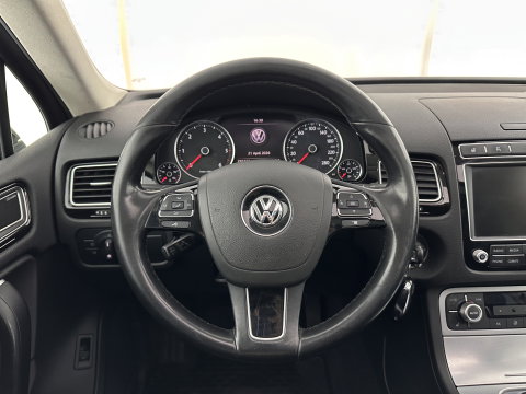 Volkswagen Touareg 3.0 TDI Highline Aut. *PANO | LEATHER | BI-XENON | TOPVIEW | BLINDSPOT | DYNAUDIO | AIR-SUSPENSION | NAVI-FULLMAP | PRIVACY-GLASS | SHIFTPADDLES | ADAPTIVE-CRUISE | ECC | TOWBAR | PDC | 20''ALU*