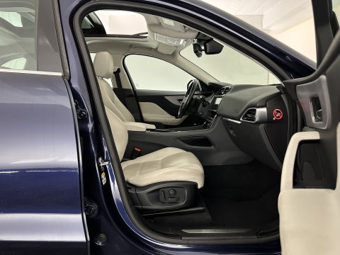Jaguar F-Pace 3.0 S AWD 30d Aut. *PANO | LEATHER | XENON | DIGI-COCKPIT | NAVI-FULLMAP | CAMERA | SHIFTPADDLES | ECC | AMBIENTLIGHT | LANE-ASSIST | HEATED-VENTILATED-COMFORTSEATS | PDC | CRUISE | 18''ALU