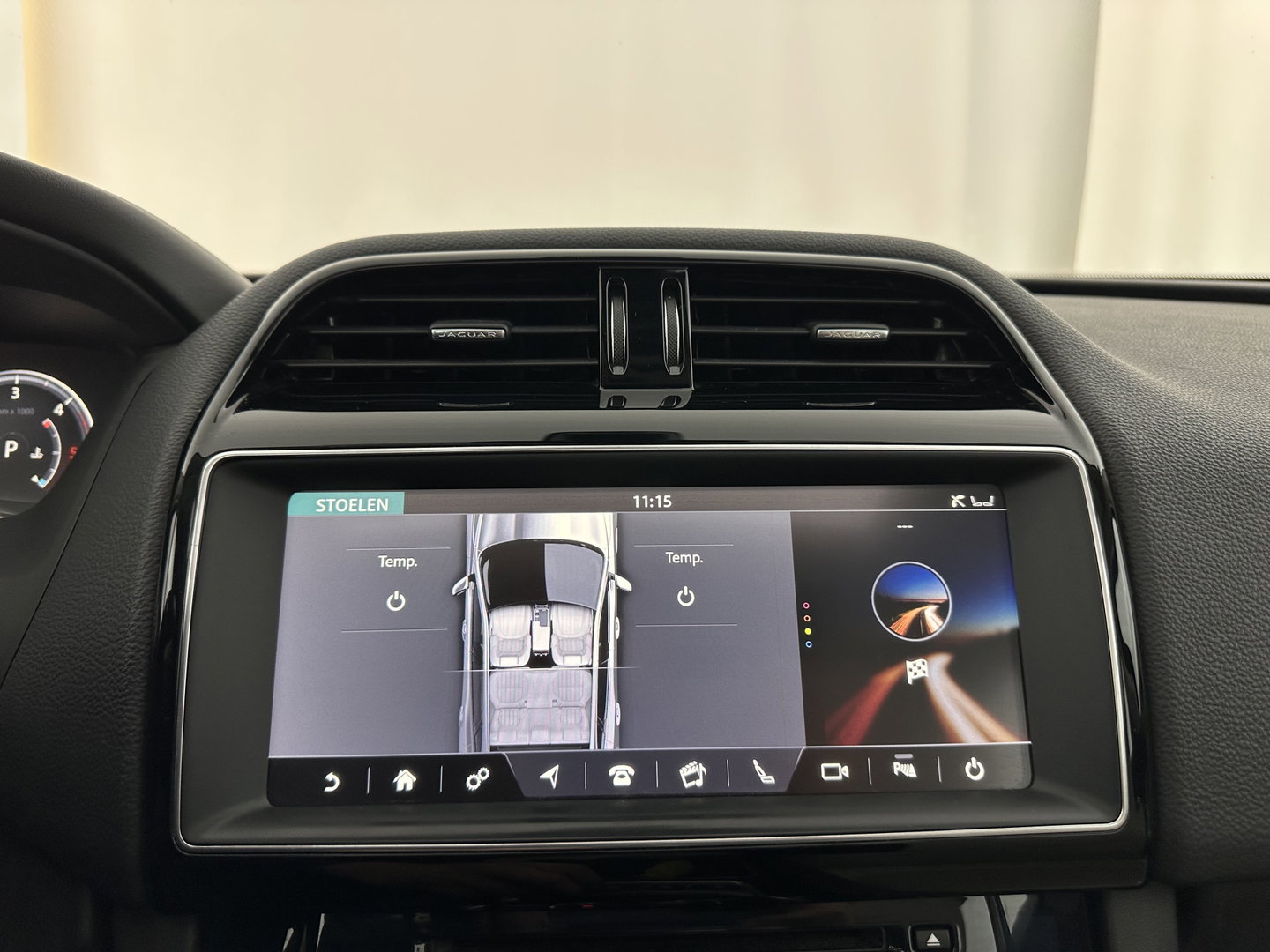Jaguar F-Pace 3.0 S AWD 30d Aut. *PANO | LEATHER | XENON | DIGI-COCKPIT | NAVI-FULLMAP | CAMERA | SHIFTPADDLES | ECC | AMBIENTLIGHT | LANE-ASSIST | HEATED-VENTILATED-COMFORTSEATS | PDC | CRUISE | 18''ALU