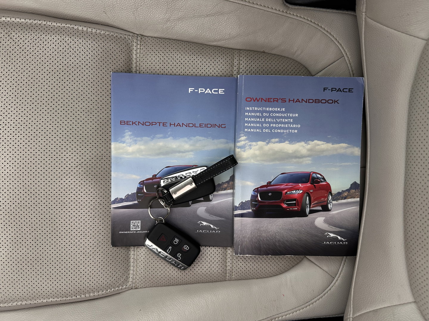 Jaguar F-Pace 3.0 S AWD 30d Aut. *PANO | LEATHER | XENON | DIGI-COCKPIT | NAVI-FULLMAP | CAMERA | SHIFTPADDLES | ECC | AMBIENTLIGHT | LANE-ASSIST | HEATED-VENTILATED-COMFORTSEATS | PDC | CRUISE | 18''ALU