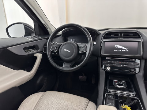 Jaguar F-Pace 3.0 S AWD 30d Aut. *PANO | LEATHER | XENON | DIGI-COCKPIT | NAVI-FULLMAP | CAMERA | SHIFTPADDLES | ECC | AMBIENTLIGHT | LANE-ASSIST | HEATED-VENTILATED-COMFORTSEATS | PDC | CRUISE | 18''ALU