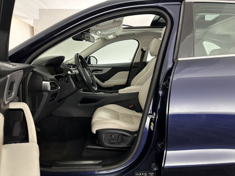 Jaguar F-Pace 3.0 S AWD 30d Aut. *PANO | LEATHER | XENON | DIGI-COCKPIT | NAVI-FULLMAP | CAMERA | SHIFTPADDLES | ECC | AMBIENTLIGHT | LANE-ASSIST | HEATED-VENTILATED-COMFORTSEATS | PDC | CRUISE | 18''ALU