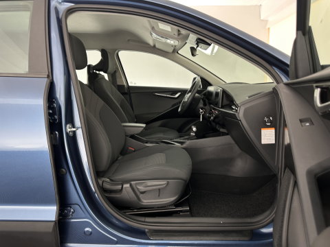 Kia Niro 1.6 GDi Hybrid ComfortLine (INCL-BTW) Aut. *ADAPTIVE-CRUISE | DIGI-COCKPIT | CARPLAY | CAMERA | COMFORTSEATS | DAB | ECC | PDC | CRUISE | TOWBAR | 16''ALU*