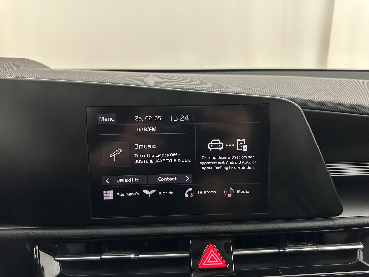 Kia Niro 1.6 GDi Hybrid ComfortLine (INCL-BTW) Aut. *ADAPTIVE-CRUISE | DIGI-COCKPIT | CARPLAY | CAMERA | COMFORTSEATS | DAB | ECC | PDC | CRUISE | TOWBAR | 16''ALU*