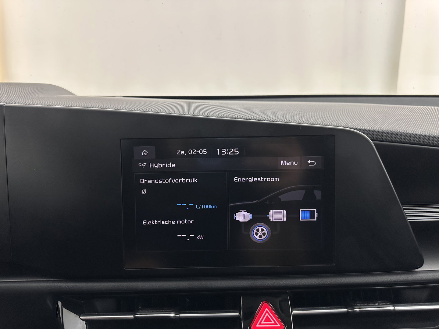 Kia Niro 1.6 GDi Hybrid ComfortLine (INCL-BTW) Aut. *ADAPTIVE-CRUISE | DIGI-COCKPIT | CARPLAY | CAMERA | COMFORTSEATS | DAB | ECC | PDC | CRUISE | TOWBAR | 16''ALU*