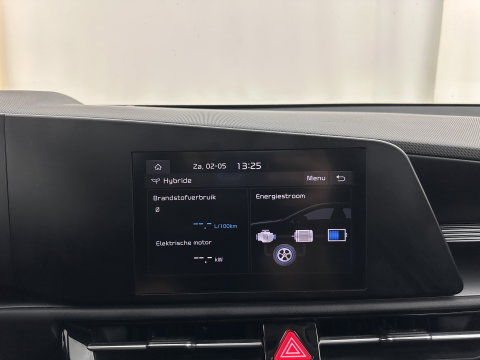 Kia Niro 1.6 GDi Hybrid ComfortLine (INCL-BTW) Aut. *ADAPTIVE-CRUISE | DIGI-COCKPIT | CARPLAY | CAMERA | COMFORTSEATS | DAB | ECC | PDC | CRUISE | TOWBAR | 16''ALU*