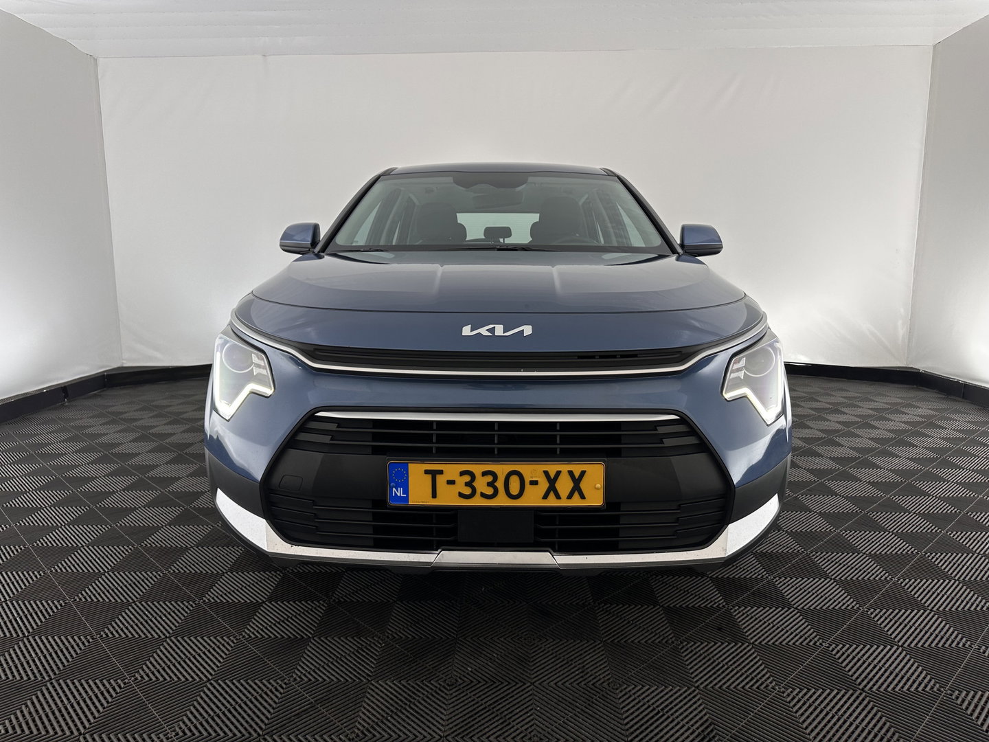 Kia Niro 1.6 GDi Hybrid ComfortLine (INCL-BTW) Aut. *ADAPTIVE-CRUISE | DIGI-COCKPIT | CARPLAY | CAMERA | COMFORTSEATS | DAB | ECC | PDC | CRUISE | TOWBAR | 16''ALU*