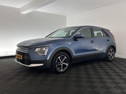 Kia Niro 1.6 GDi Hybrid ComfortLine (INCL-BTW) Aut. *ADAPTIVE-CRUISE | DIGI-COCKPIT | CARPLAY | CAMERA | COMFORTSEATS | DAB | ECC | PDC | CRUISE | TOWBAR | 16''ALU*