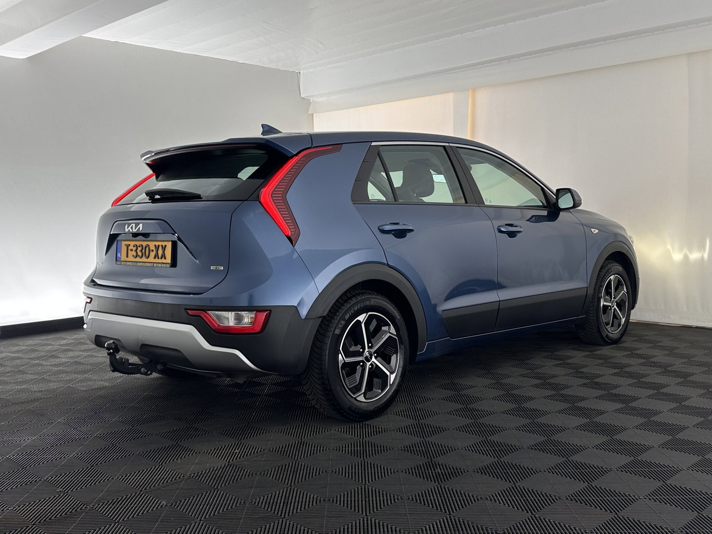 Kia Niro 1.6 GDi Hybrid ComfortLine (INCL-BTW) Aut. *ADAPTIVE-CRUISE | DIGI-COCKPIT | CARPLAY | CAMERA | COMFORTSEATS | DAB | ECC | PDC | CRUISE | TOWBAR | 16''ALU*