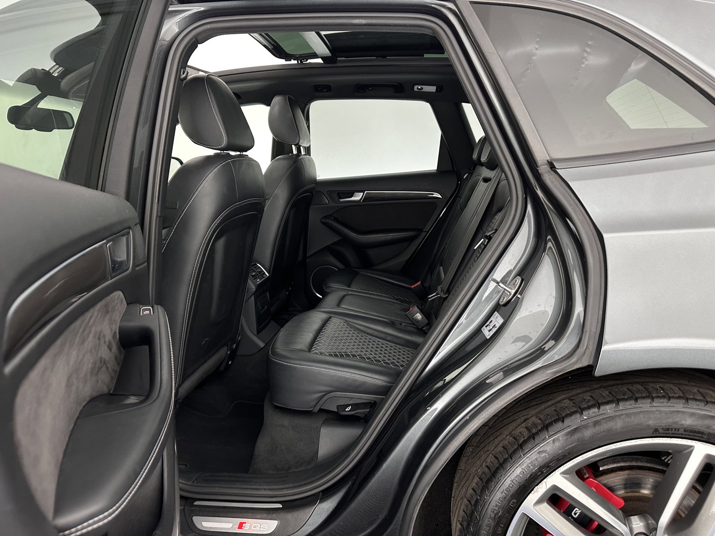 Audi SQ5 3.0 TDI S-line-Plus Quattro Pro Line Aut. *PANO | DESIGN-LEATHER | XENON | B&O-AUDIO | BLINDSPOT | HEATED-SPORTSEATS | KEYLESS | CAMERA | NAVI-FULLMAP | PRIVACY-GLASS | MEMORY-PACK | CARBON-INLAY | SHIFTPADDLES  |  ADAPT.CRUISE