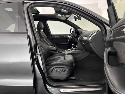Audi SQ5 3.0 TDI S-line-Plus Quattro Pro Line Aut. *PANO | DESIGN-LEATHER | XENON | B&O-AUDIO | BLINDSPOT | HEATED-SPORTSEATS | KEYLESS | CAMERA | NAVI-FULLMAP | PRIVACY-GLASS | MEMORY-PACK | CARBON-INLAY | SHIFTPADDLES  |  ADAPT.CRUISE