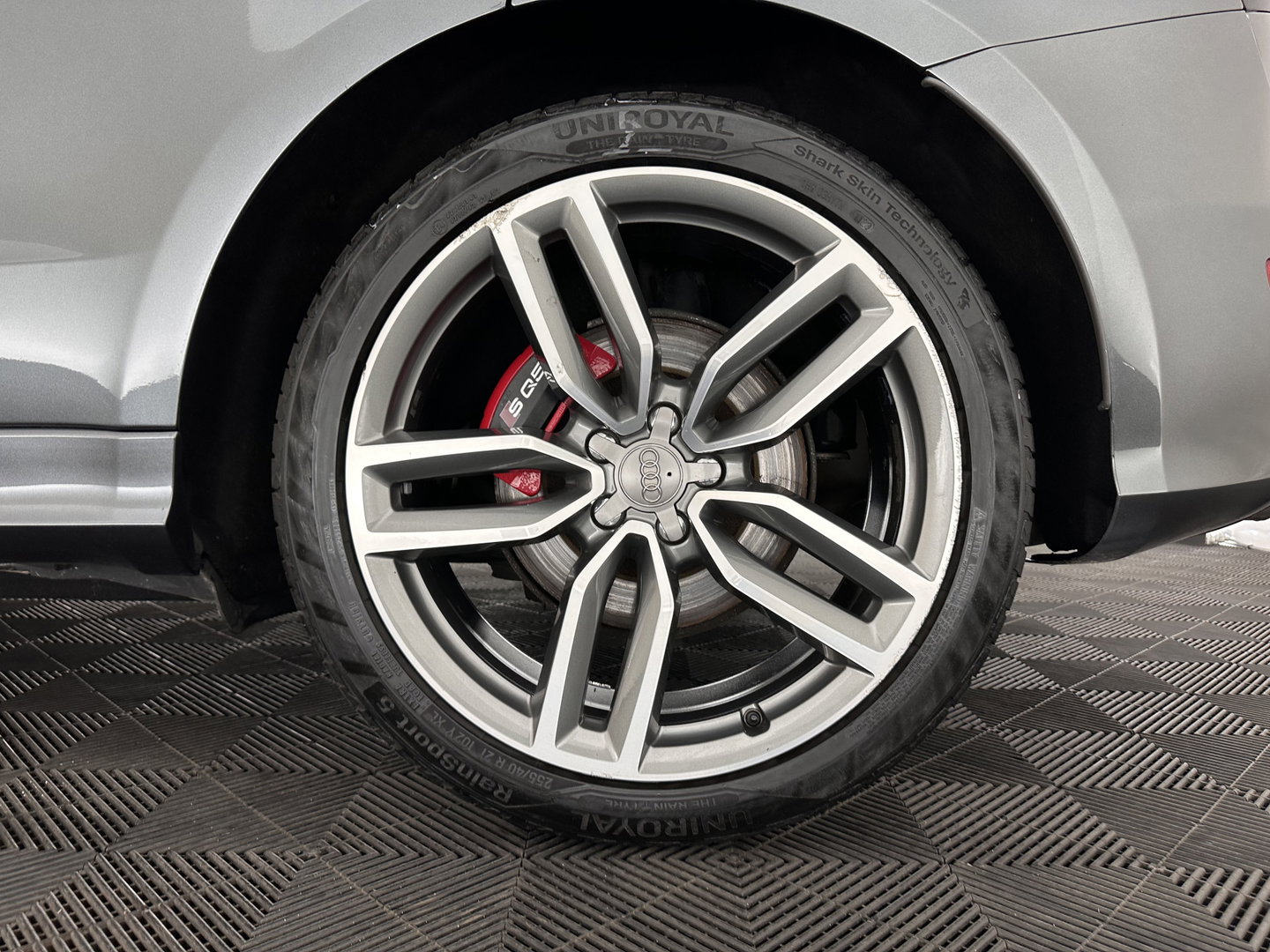 Audi SQ5 3.0 TDI S-line-Plus Quattro Pro Line Aut. *PANO | DESIGN-LEATHER | XENON | B&O-AUDIO | BLINDSPOT | HEATED-SPORTSEATS | KEYLESS | CAMERA | NAVI-FULLMAP | PRIVACY-GLASS | MEMORY-PACK | CARBON-INLAY | SHIFTPADDLES  |  ADAPT.CRUISE