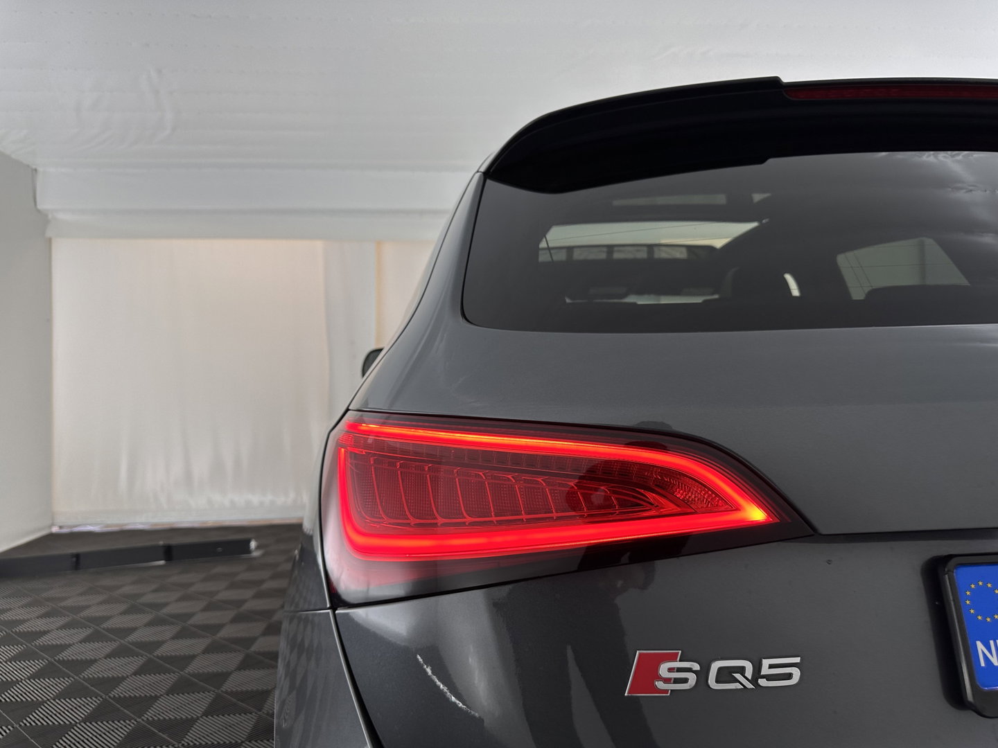 Audi SQ5 3.0 TDI S-line-Plus Quattro Pro Line Aut. *PANO | DESIGN-LEATHER | XENON | B&O-AUDIO | BLINDSPOT | HEATED-SPORTSEATS | KEYLESS | CAMERA | NAVI-FULLMAP | PRIVACY-GLASS | MEMORY-PACK | CARBON-INLAY | SHIFTPADDLES  |  ADAPT.CRUISE