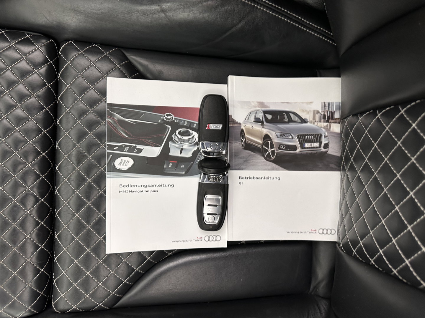 Audi SQ5 3.0 TDI S-line-Plus Quattro Pro Line Aut. *PANO | DESIGN-LEATHER | XENON | B&O-AUDIO | BLINDSPOT | HEATED-SPORTSEATS | KEYLESS | CAMERA | NAVI-FULLMAP | PRIVACY-GLASS | MEMORY-PACK | CARBON-INLAY | SHIFTPADDLES  |  ADAPT.CRUISE