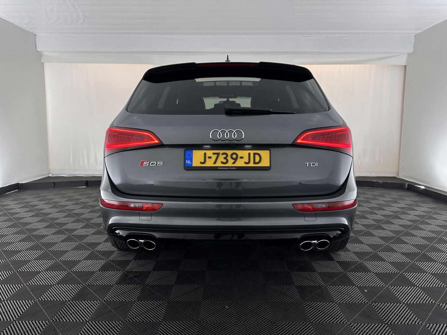 Audi SQ5 3.0 TDI S-line-Plus Quattro Pro Line Aut. *PANO | DESIGN-LEATHER | XENON | B&O-AUDIO | BLINDSPOT | HEATED-SPORTSEATS | KEYLESS | CAMERA | NAVI-FULLMAP | PRIVACY-GLASS | MEMORY-PACK | CARBON-INLAY | SHIFTPADDLES  |  ADAPT.CRUISE