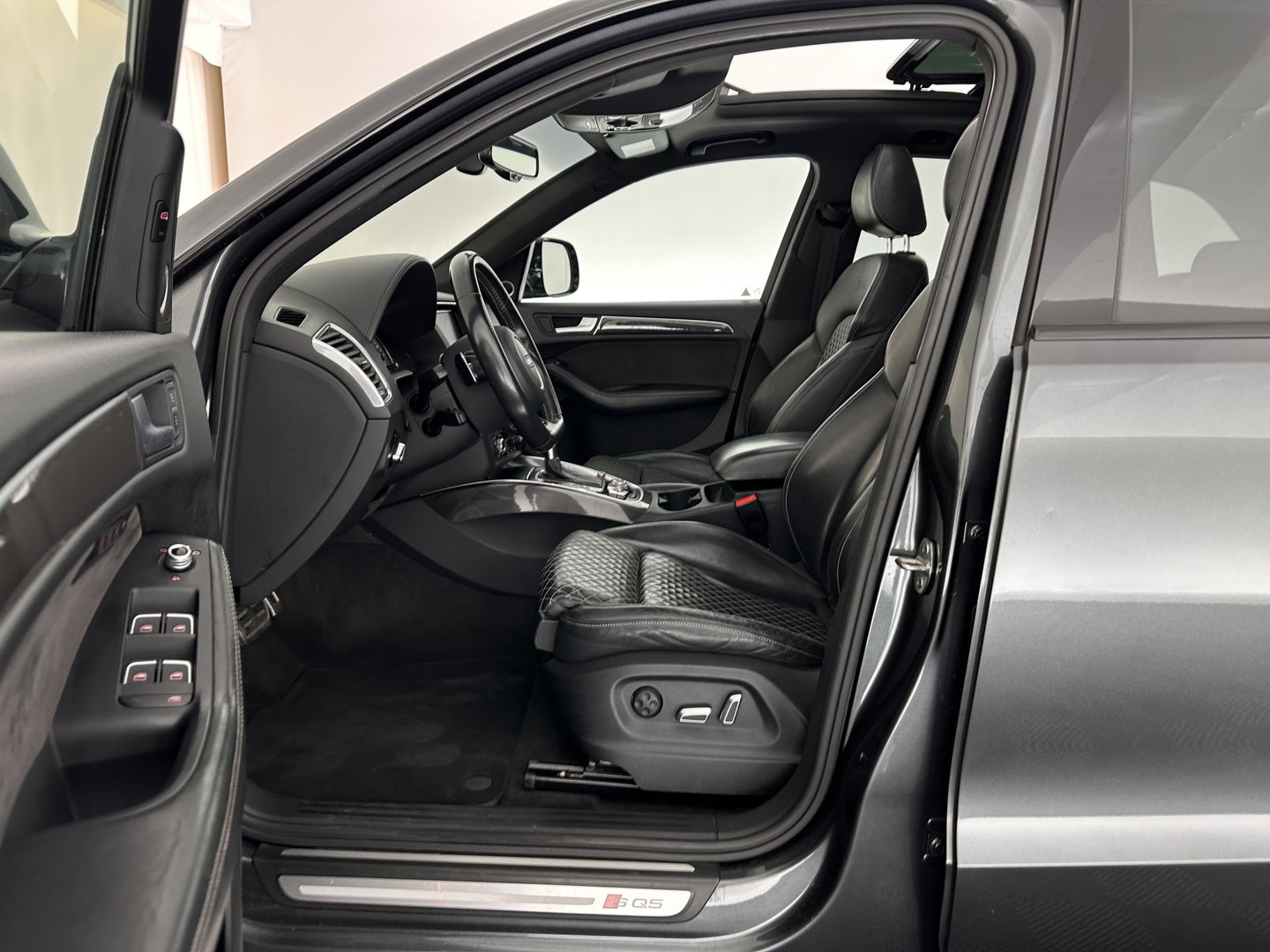 Audi SQ5 3.0 TDI S-line-Plus Quattro Pro Line Aut. *PANO | DESIGN-LEATHER | XENON | B&O-AUDIO | BLINDSPOT | HEATED-SPORTSEATS | KEYLESS | CAMERA | NAVI-FULLMAP | PRIVACY-GLASS | MEMORY-PACK | CARBON-INLAY | SHIFTPADDLES  |  ADAPT.CRUISE