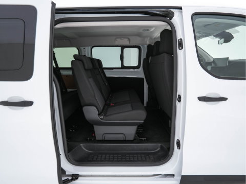 Peugeot e-Expert Long 75 kWh Facelift [ 9-Pers. ] [ 3-Fase-11 kW] {SoH-98%} (INCL-BTW) *NAVI-FULLMAP | CAMERA | DIGI-COCKPIT | COMFORTSEATS | DAB | PRIVACY-GLASS | SHIFTPADDLES | AIRCO | CRUISE | PDC*