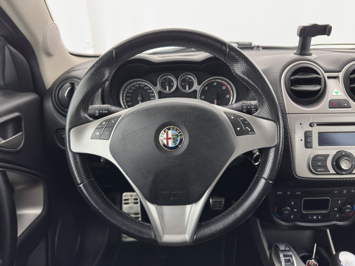 Alfa Romeo MiTo 1.3 JTDm ECO Distinctive *LEATHER | SPORTSEATS | ECC | PDC | TOWBAR | RADIO-CD | 17''ALU*