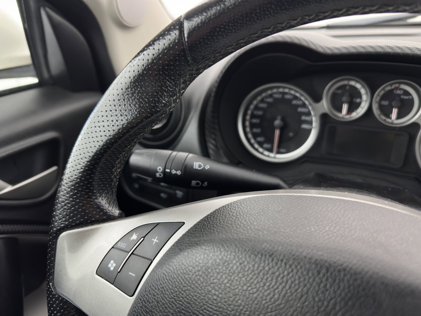 Alfa Romeo MiTo 1.3 JTDm ECO Distinctive *LEATHER | SPORTSEATS | ECC | PDC | TOWBAR | RADIO-CD | 17''ALU*